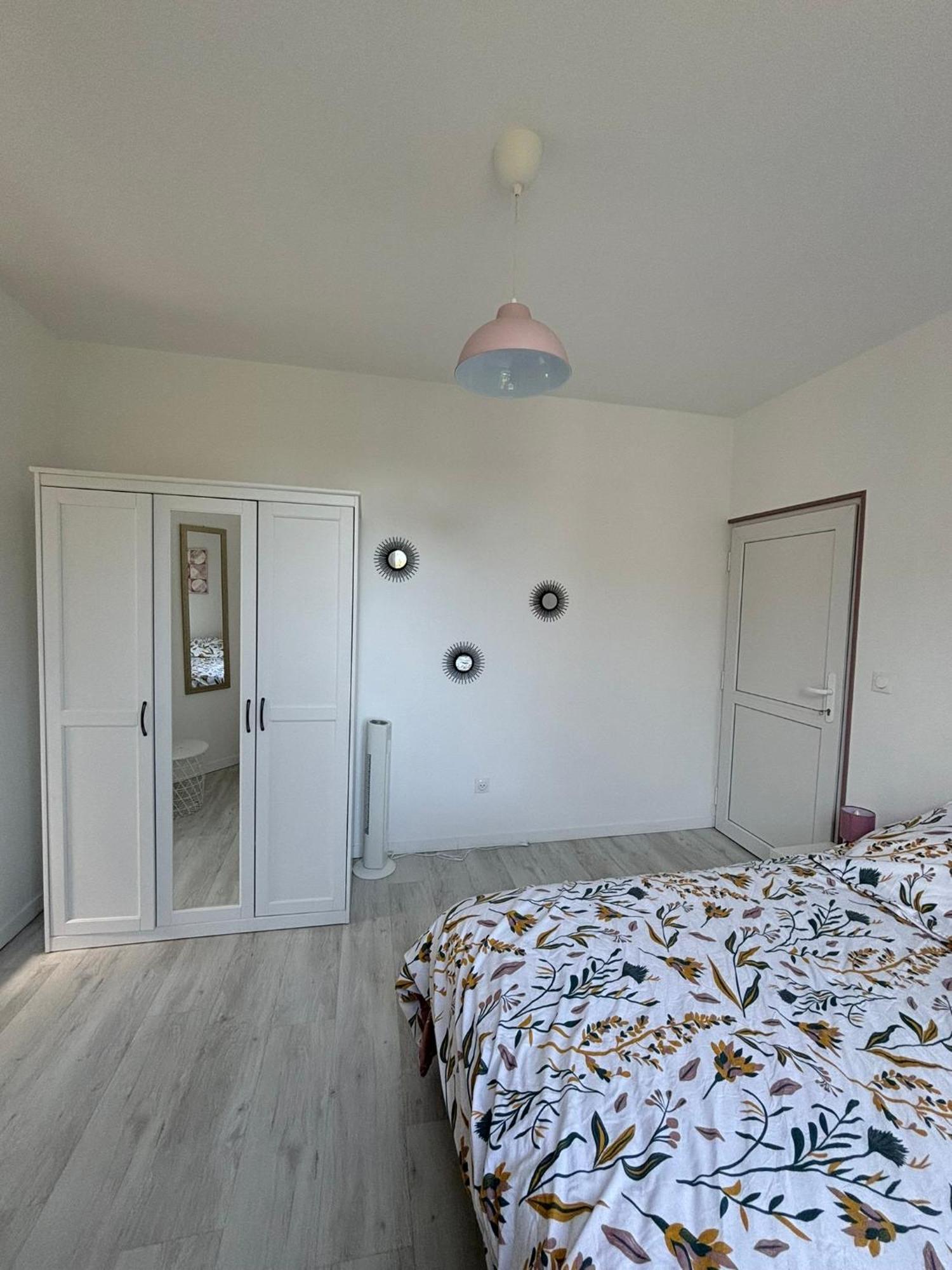 Ferienwohnung Pink Cosy Louviers Exterior foto